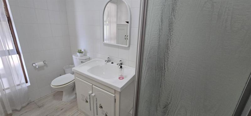 4 Bedroom Property for Sale in Glentana Western Cape